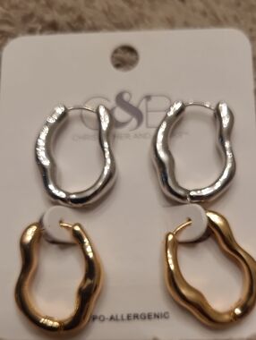 Sculpted Hoop Earrings – Silver & Gold Duo